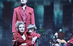 DIVADLO POD PALMOVKOU